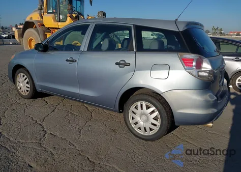 2006 Toyota Corolla Matrix Xr z USA, uszkodzony, nr VIN 2T1KR32E66C556630